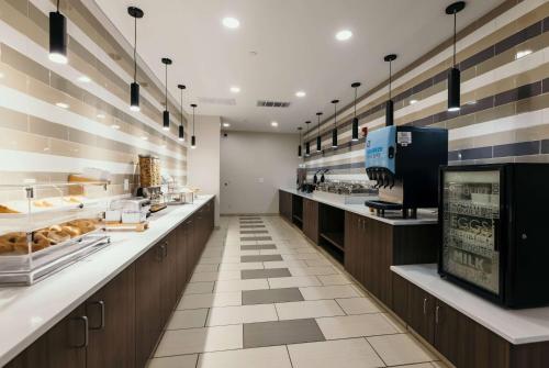 La Quinta Inn & Suites by Wyndham Ankeny IA - Des Moines IA