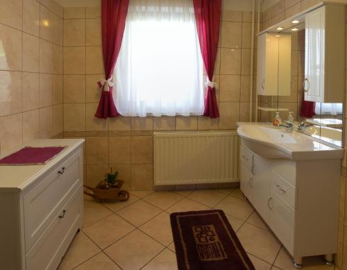 Prenocisca Jezero in Grahovo