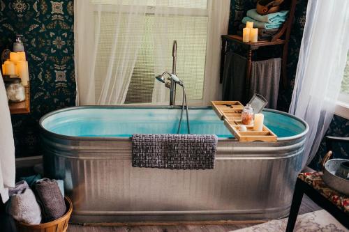 Taylor Creek Lodge in Gold Beach (OR)