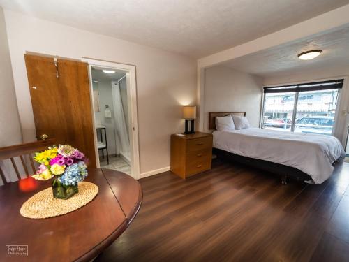 1 queen bed