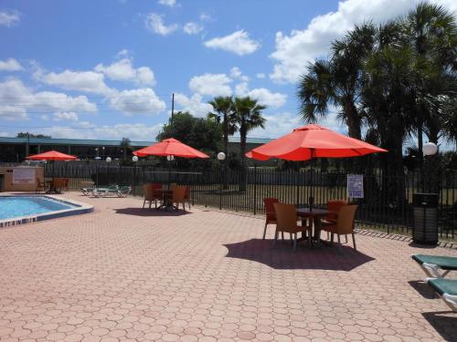 Ramada by Wyndham Davenport Orlando South