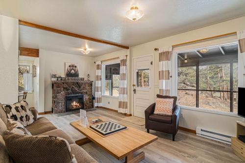 Blue Jay Bungalow - image 10