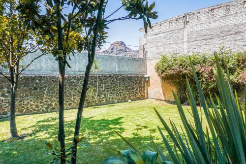 Casa Vista a la Montaña Tlayacapan in Tlayacapan, Mexico