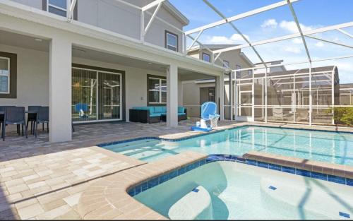 Come to Stay a FEW Miles to Disney Large Pool Home Sleep 36 - image 2