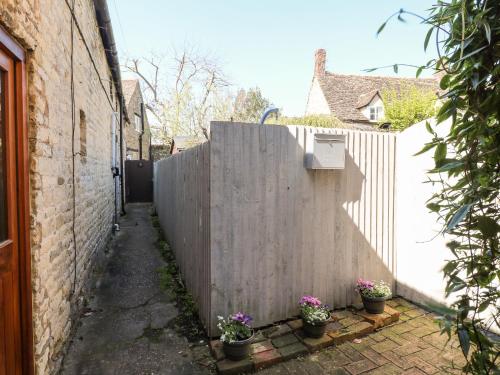 Manor View - image 10