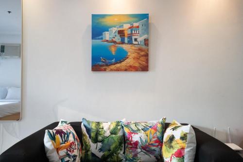 StayHere BGC City Studio in SOMA near SM Aura, Manila (photo 4)