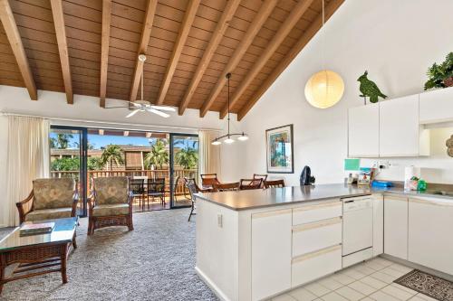 Maui Kamaole F-204 2 Bedroom Cozy Partial Ocean View Sleeps 6 - image 2