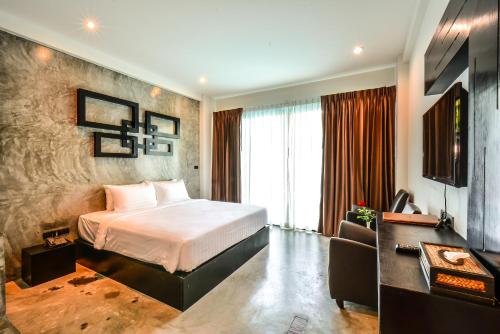 room detail thumbnail 1