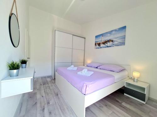 Two-Bedroom Apartment image 5