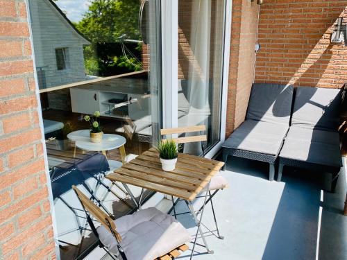 Θέα, FeWo MEERESBRISE - Familie- Hunde - Strandnah - Garten-Seeblick - Sauna & Wellness in Sierksdorf