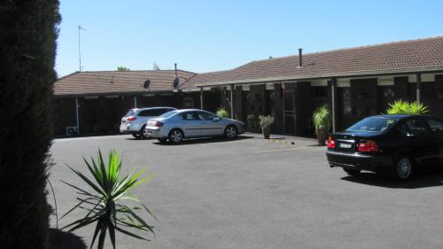 Bristol Hill Motor Inn