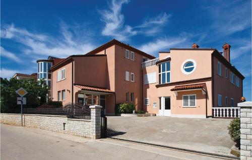  Awesome apartment in Galizana with 1 Bedrooms and WiFi in Galižana