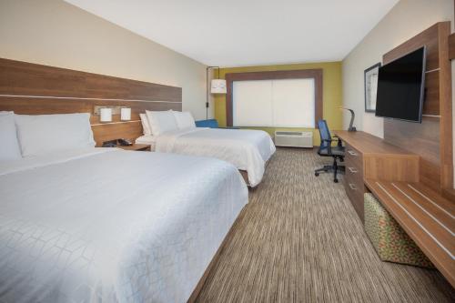 Holiday Inn Express & Suites - Chico, an IHG Hotel