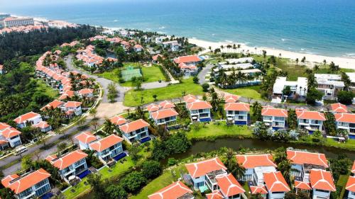 Luxury Pool Villa Close To The Private Beach