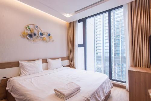 One-Bedroom Apartment room in Premium Apartment Vinhomes Metropolis BaDinh