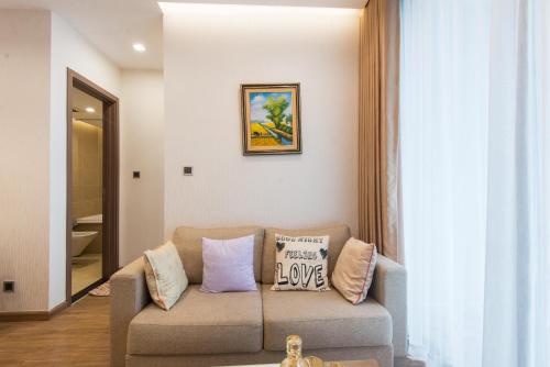 One-Bedroom Apartment image 9