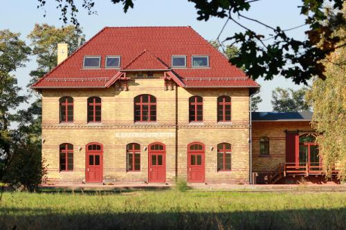 Ferienwohnungen Bahnhof Werder