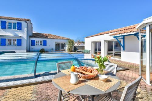 Maison 11 pers avec piscine & BBQ, centre à 650 m - Location saisonnière - Noirmoutier-en-l'Île