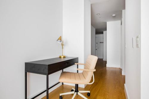 FiDi Jr 1br w gym lounge nr Wall Street NYC-1136, New York (Foto 4)