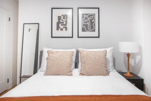 FiDi Jr 1br w gym lounge nr Wall Street NYC-1136, New York (Foto 9)