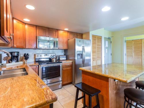 Maui Banyan T-305 - Ocean View Beach Condo for 10 - image 3