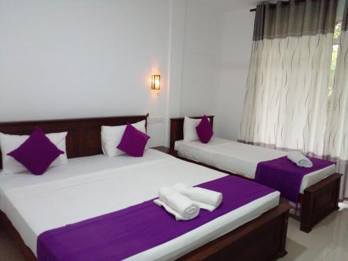 Standard Triple Room image 1