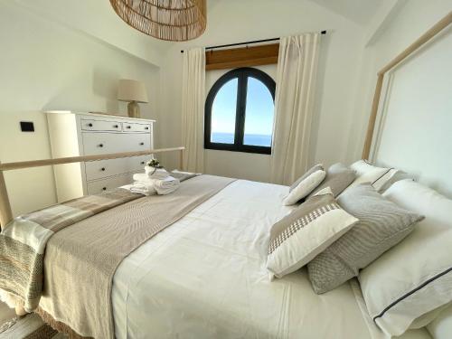 Three-Bedroom House image 10