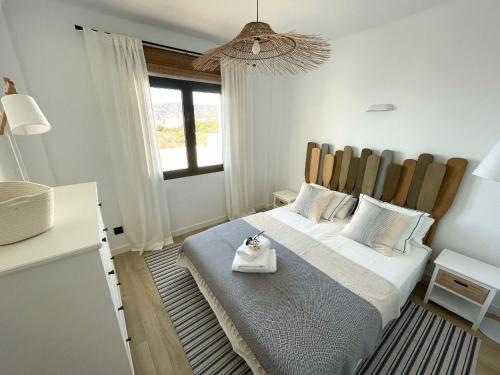 Three-Bedroom House image 5
