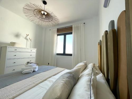Three-Bedroom House image 3