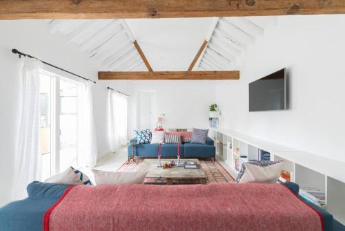 Simple Coastal Luxury near Southwold sleeps 10