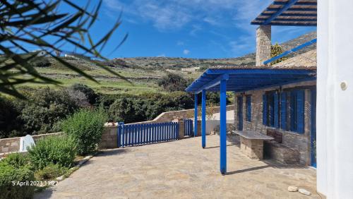 Villa Zoe with Seaview near Golden Beach in Tzanes