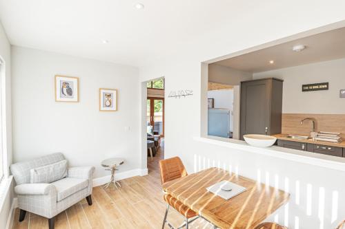 Konyha, Kestrel Lodge 3 with Hot Tub in Newton Stewart