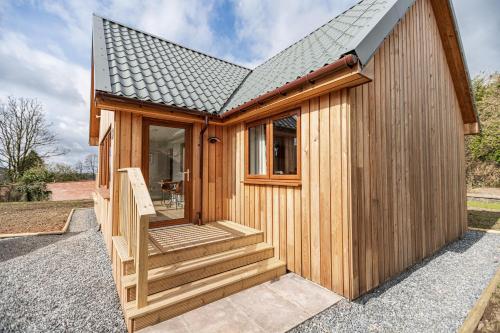 A szálláshely kívülről, Kestrel Lodge 3 with Hot Tub in Newton Stewart