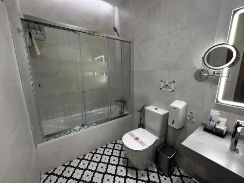 Boutique Puerta Real - image 2