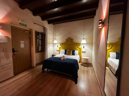 Boutique Puerta Real - image 6