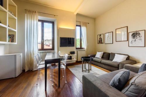 Albione by Mmega, Florencie