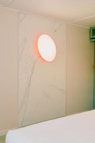 Campanile Voisins-Le-Bretonneux - main image