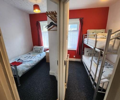 The Moorfield - image 7