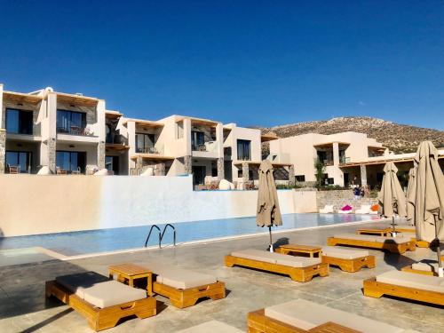 Helios Beach Hotel & Bungalows