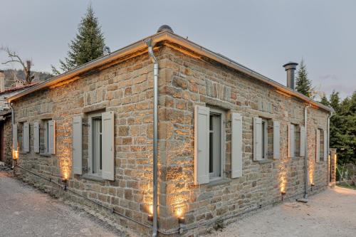 LozArt Traditional Stone House - Chalet - Ellinikón