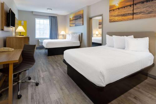 Days Inn & Suites by Wyndham Cherry Hill - Philadelphia