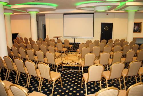Hotel Business Faltom Gdynia - main image