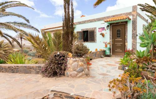 One bedroom house with sea view enclosed garden and wifi at Vallehermoso 2 km away from the beach