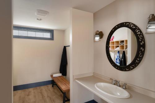 Christmas Farm Inn and Spa - image 13