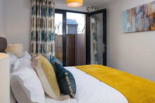 4 Middlecombe - Luxury Apartment at Byron Woolacombe, only 4 minute walk to Woolacombe Beach!, Вулакомб (фото 2)