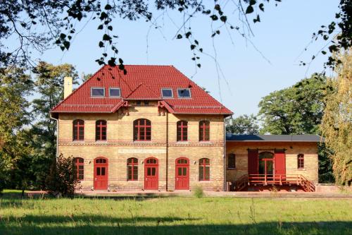 Ferienwohnungen Bahnhof Werder