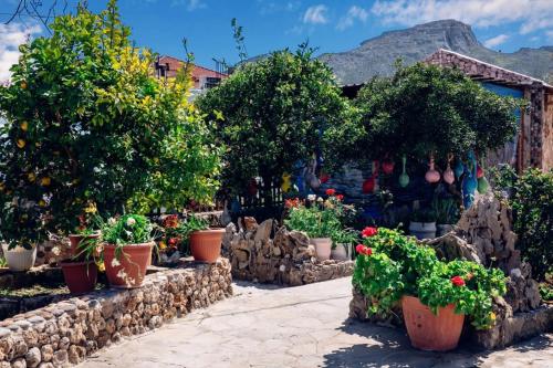 Rhodes Archaggelos Retreat-Nest Among Garden