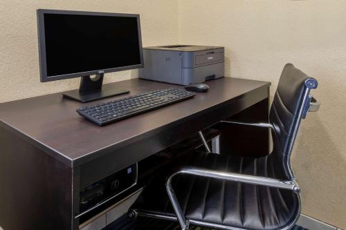 Travelodge by Wyndham Charles Town - Harpers Ferry - image 3