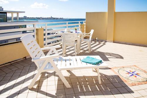 شرفة/ تراس, Buganvillea Residence in Lido