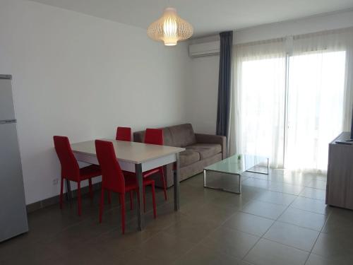 Apartment T2 vue baie by Interhome in 羅利亞諾